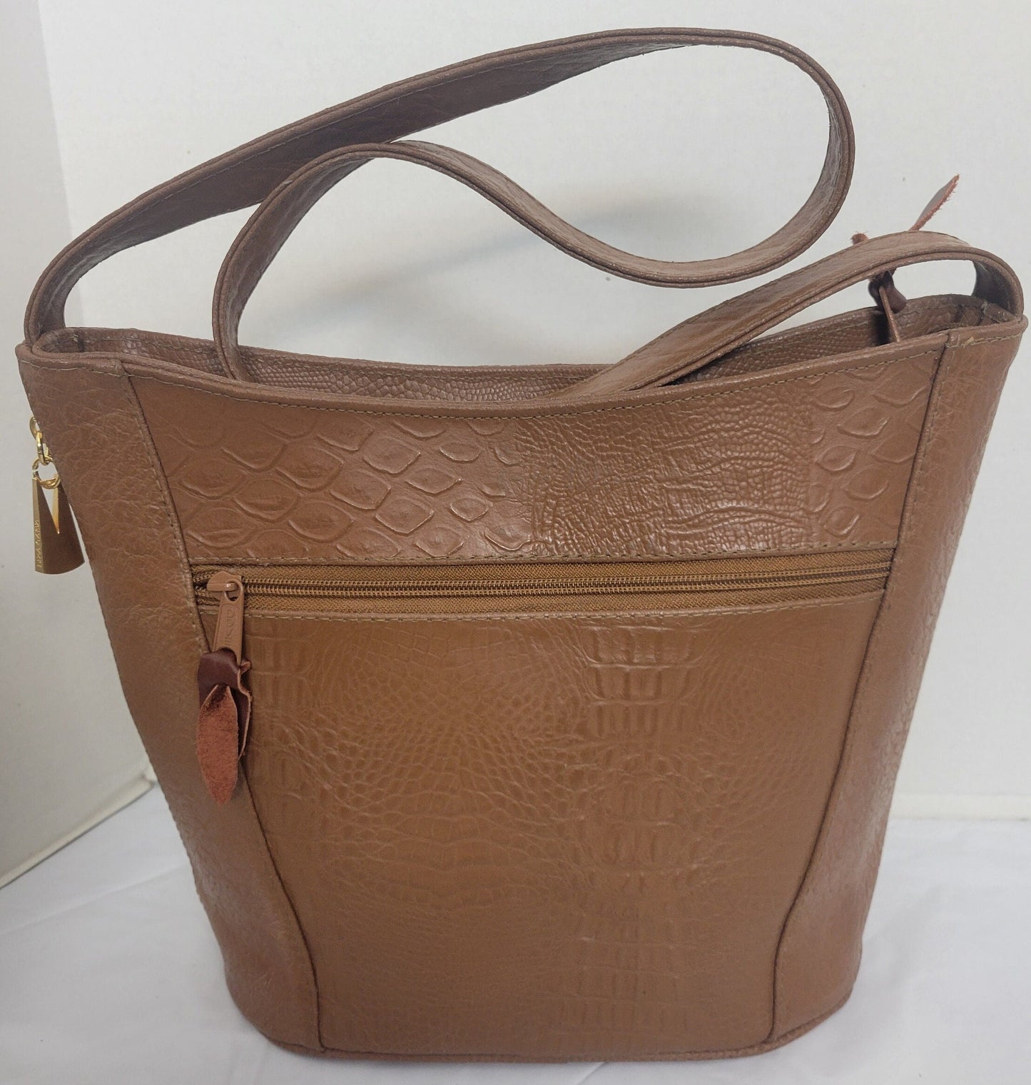 Tejrasila-Beautiful Camel print leather handbag!Good to carry everyday. 3 outside pockets.Made in USA!