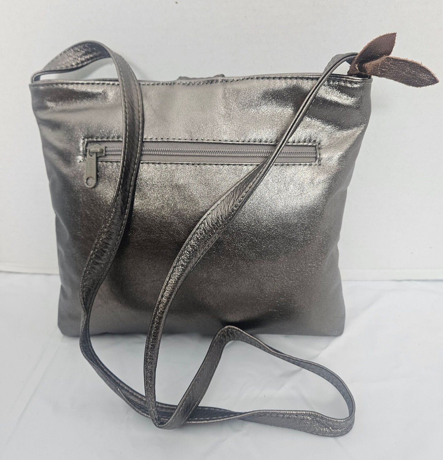 Shinning Pewter with Gold matel Rings Genuine Leather Handbag for all. Tejrasila-Ring Purse. Made in USA. Design for you.