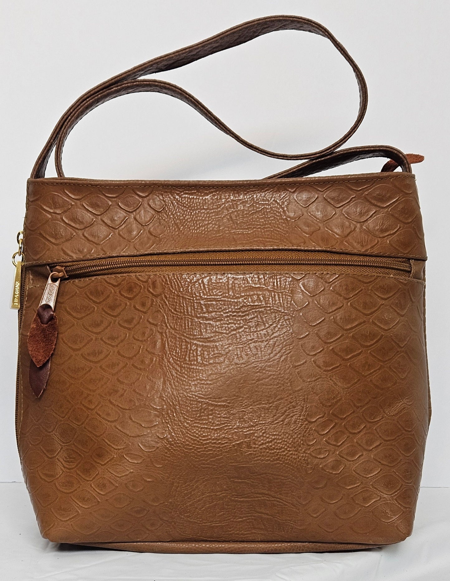 Tejrasila-Beautiful Camel Gator Embossed leather handbag!Good to carry everyday. Side pocket.Made in USA!