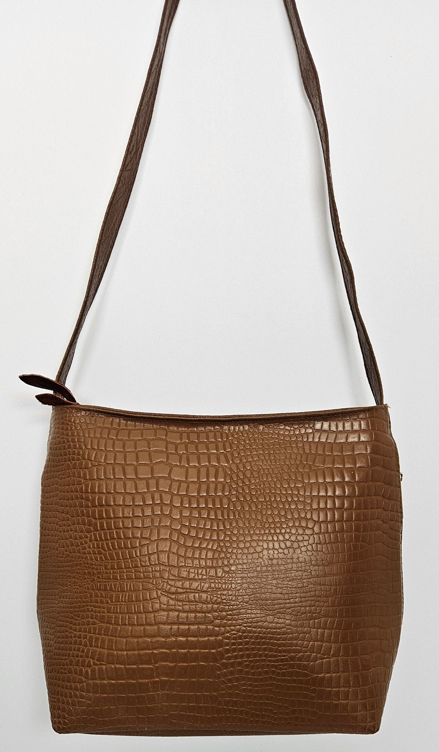 Tejrasila-Beautiful Camel Gator Embossed leather handbag!Good to carry everyday. Side pocket.Made in USA!