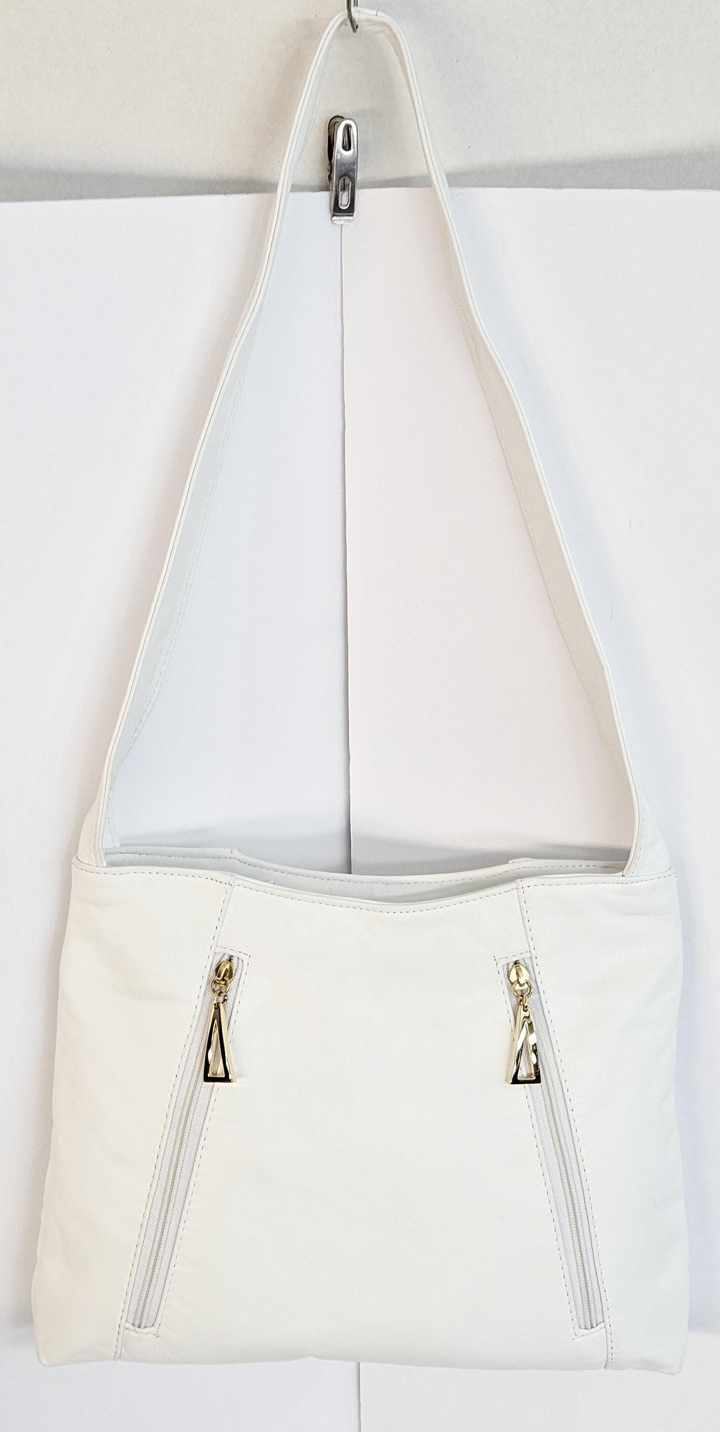 White leather handbag! Two left and right pockets. Made in USA.#TR9044