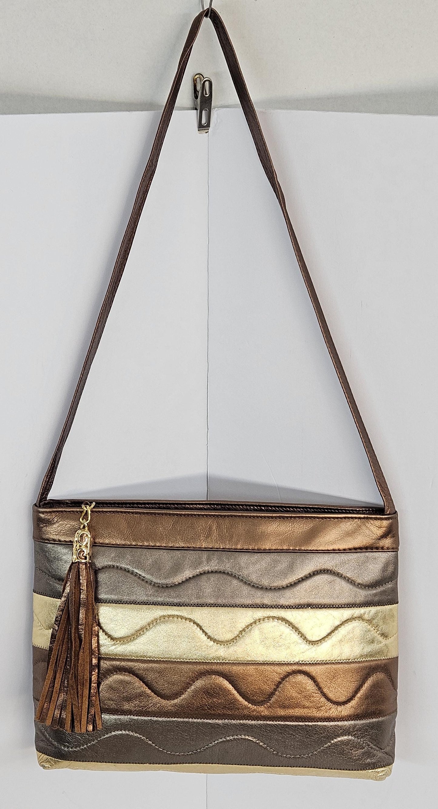 Triton Shining Luxury Genuine Leather stich design Handbag! Universal Use Made in USA.Tr2024Tri-s.
