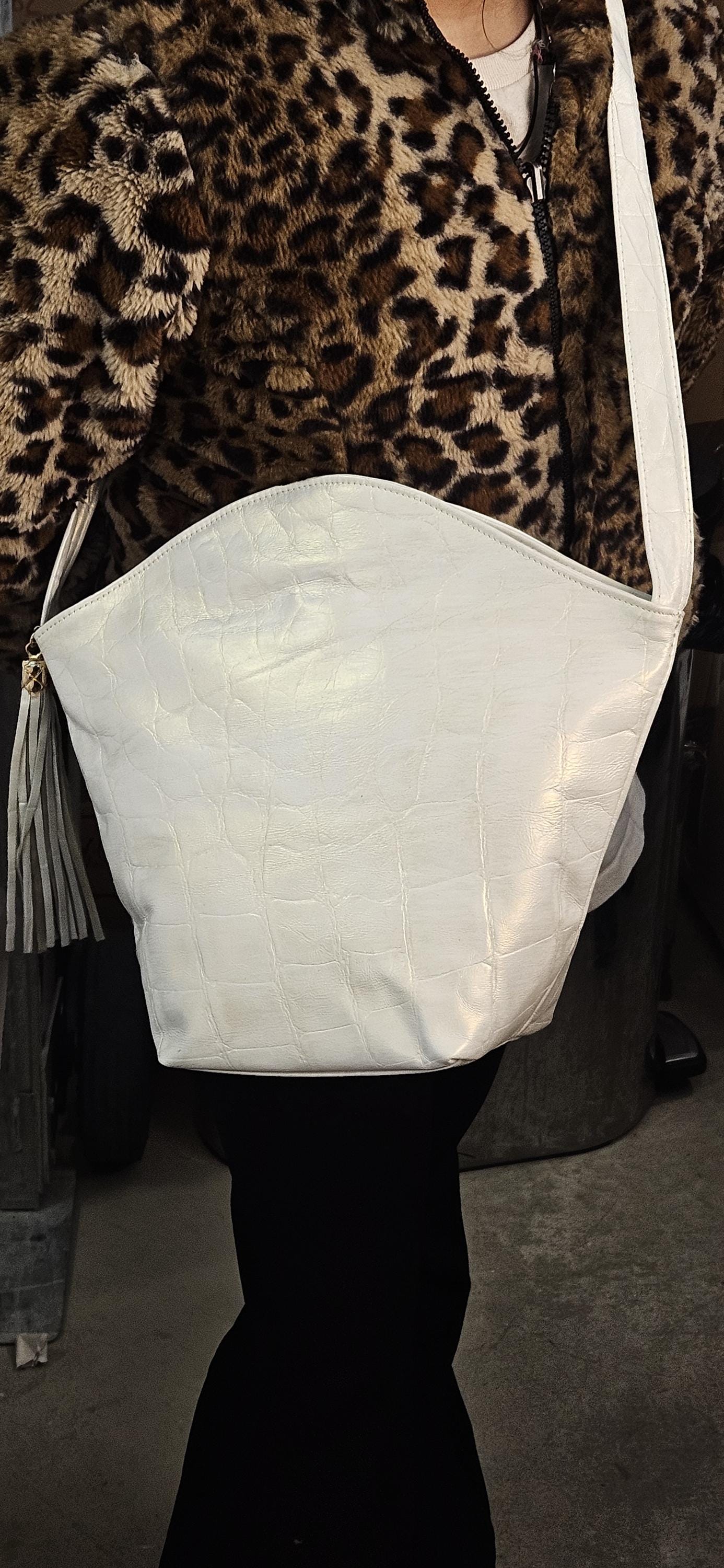 Pearl print Genuine Leather Handbag for women Universal Use.#TR9047-pp. Made in USA!