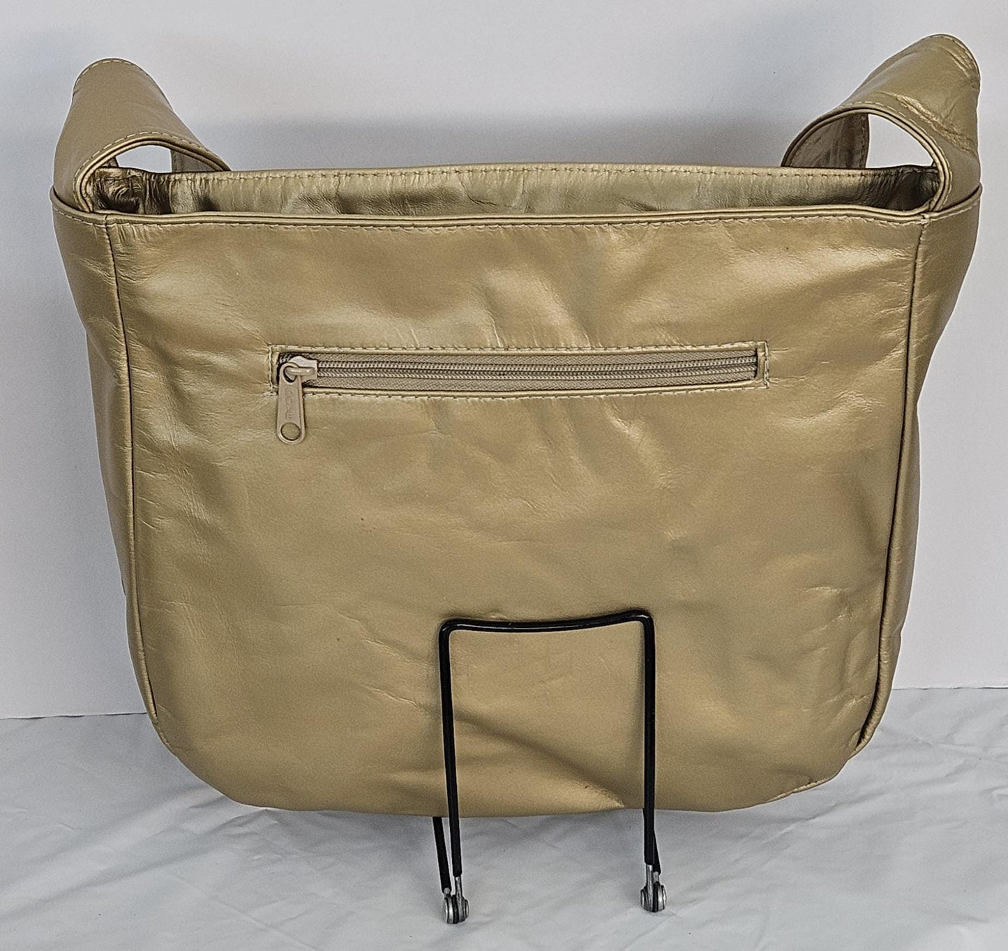Gold Mate Print Leather gold matel Z &buttons design.Handbag!Made in USA.#Tr8003Gmpgmz.