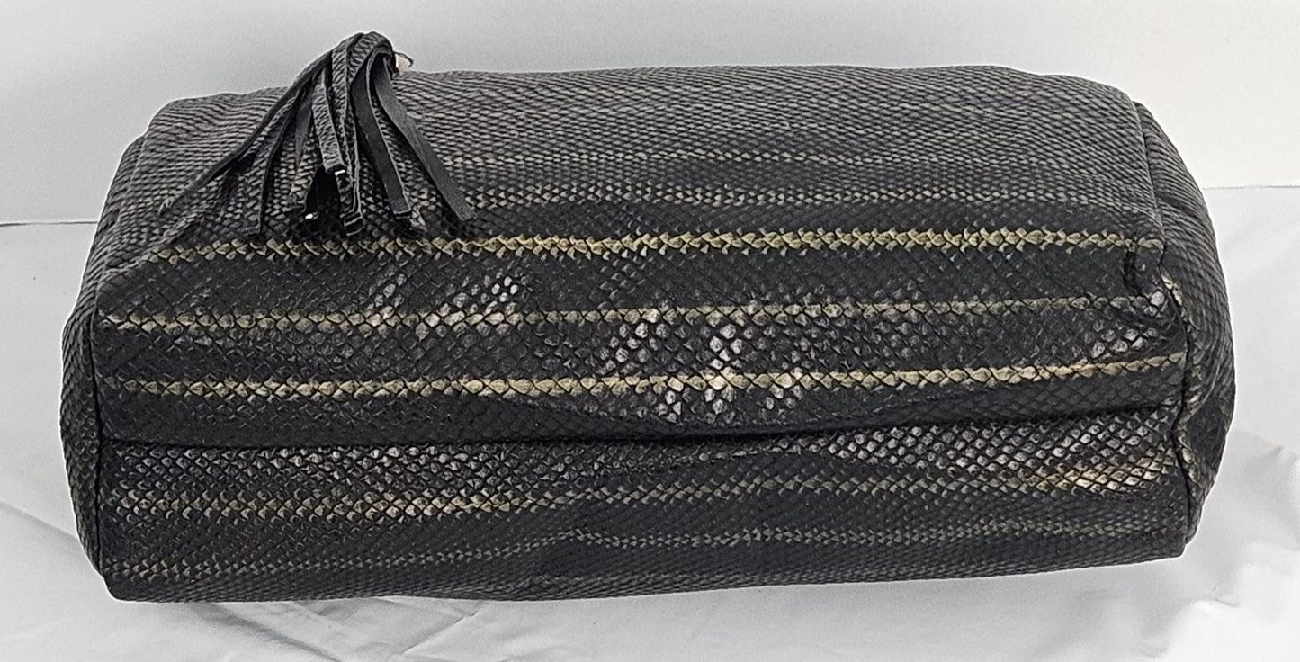 Black Two-Tone Horizontal stripes print Genuine leather Hand Made Handbag.TR2018Bk-2tHSp.Made in USA