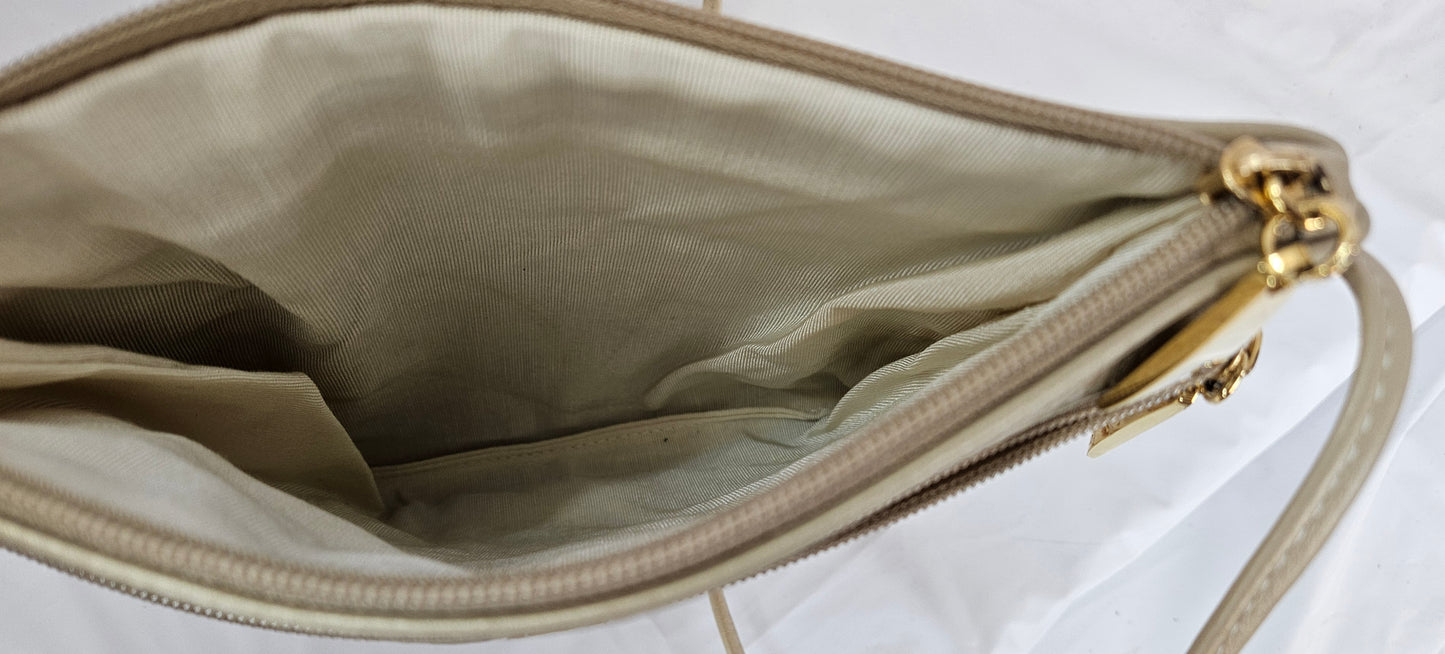 Champagne with yellow Crocodile Look Genuine Leather Handbag.Tr#p155cgcgp.(101724)