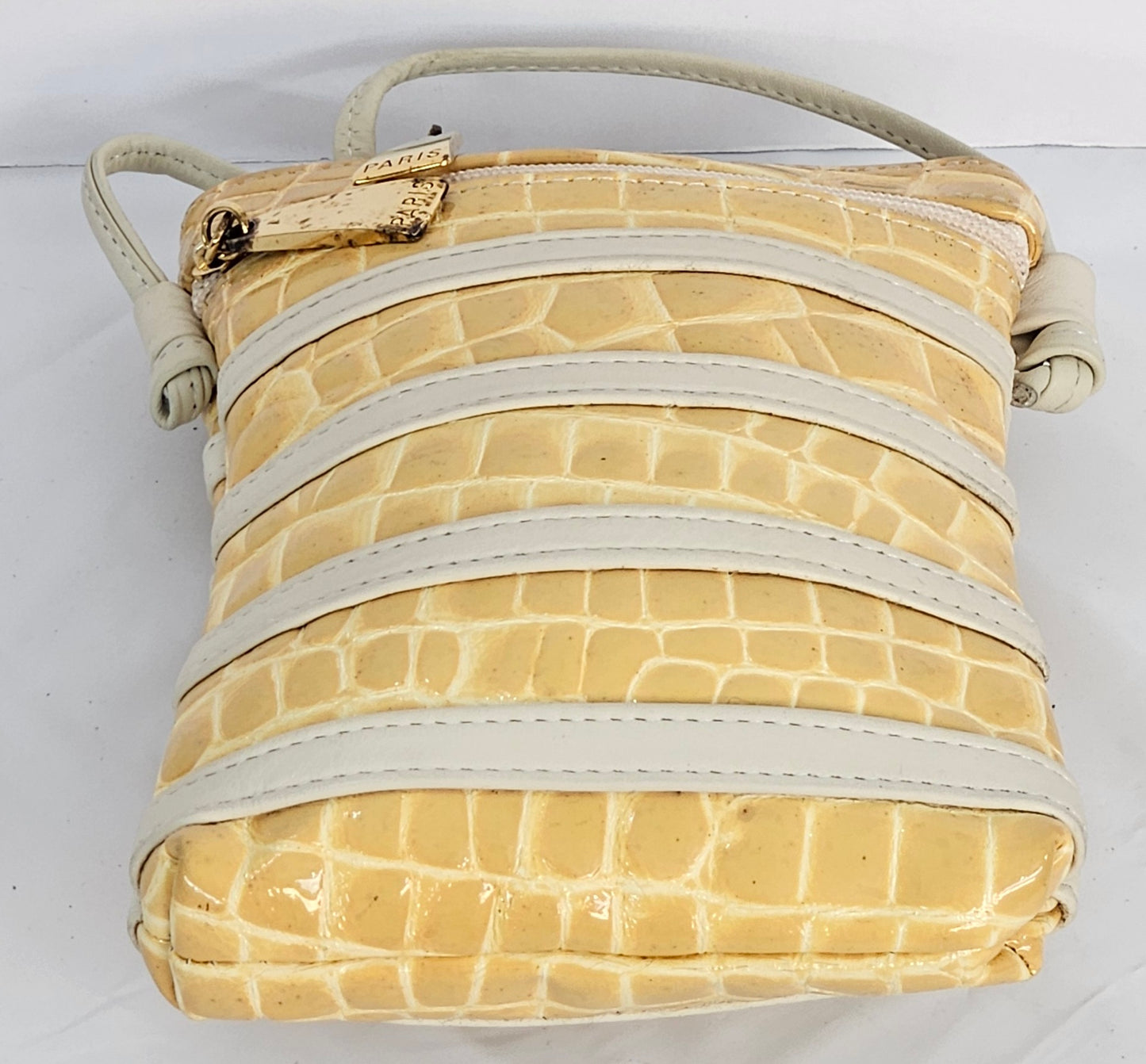 Beige with light yellow Crocodile Look Genuine Leather Handbag.Tr#p150Blyc.(101724)