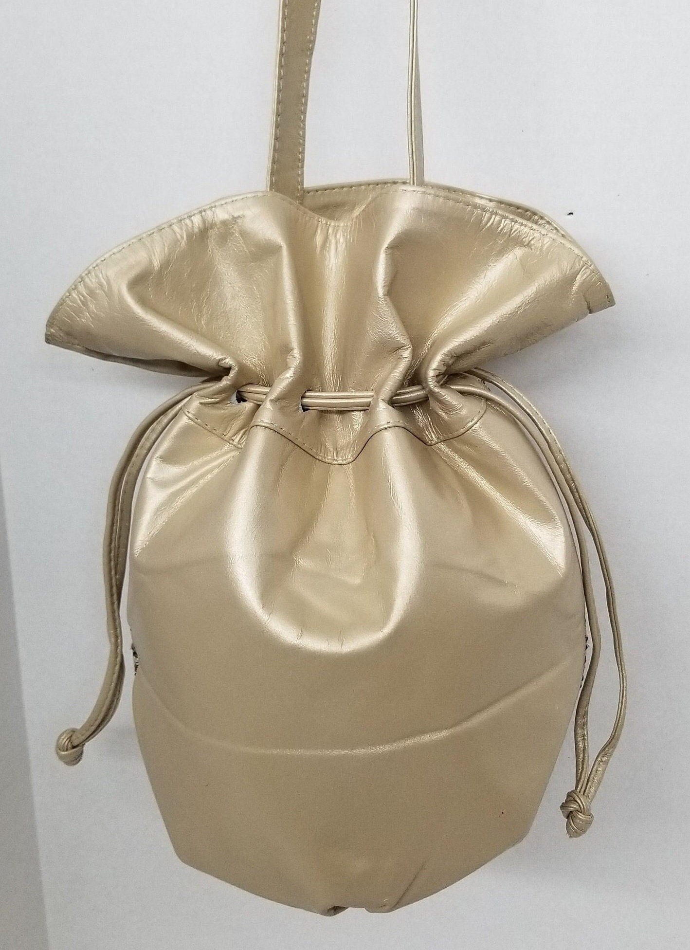 Drowsting Basket bag! zigzags works,Spacial design,unique,Light weight,Ladies Purse,Genuine Leather,Made in USA.