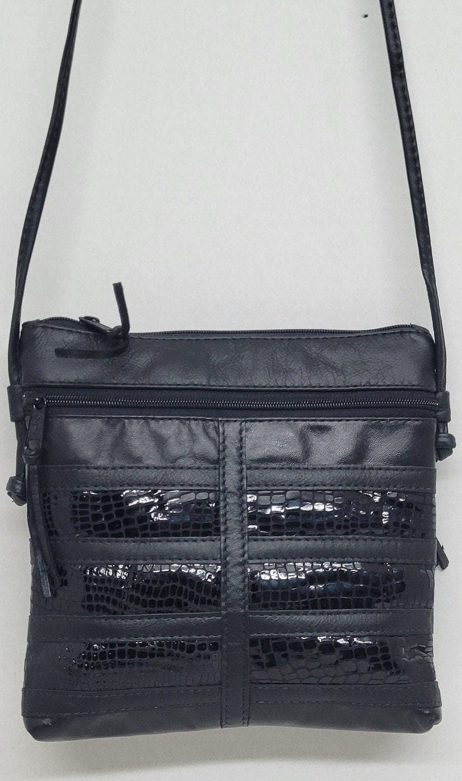 Black with bk print Purse Style#305bk. Made in USA.