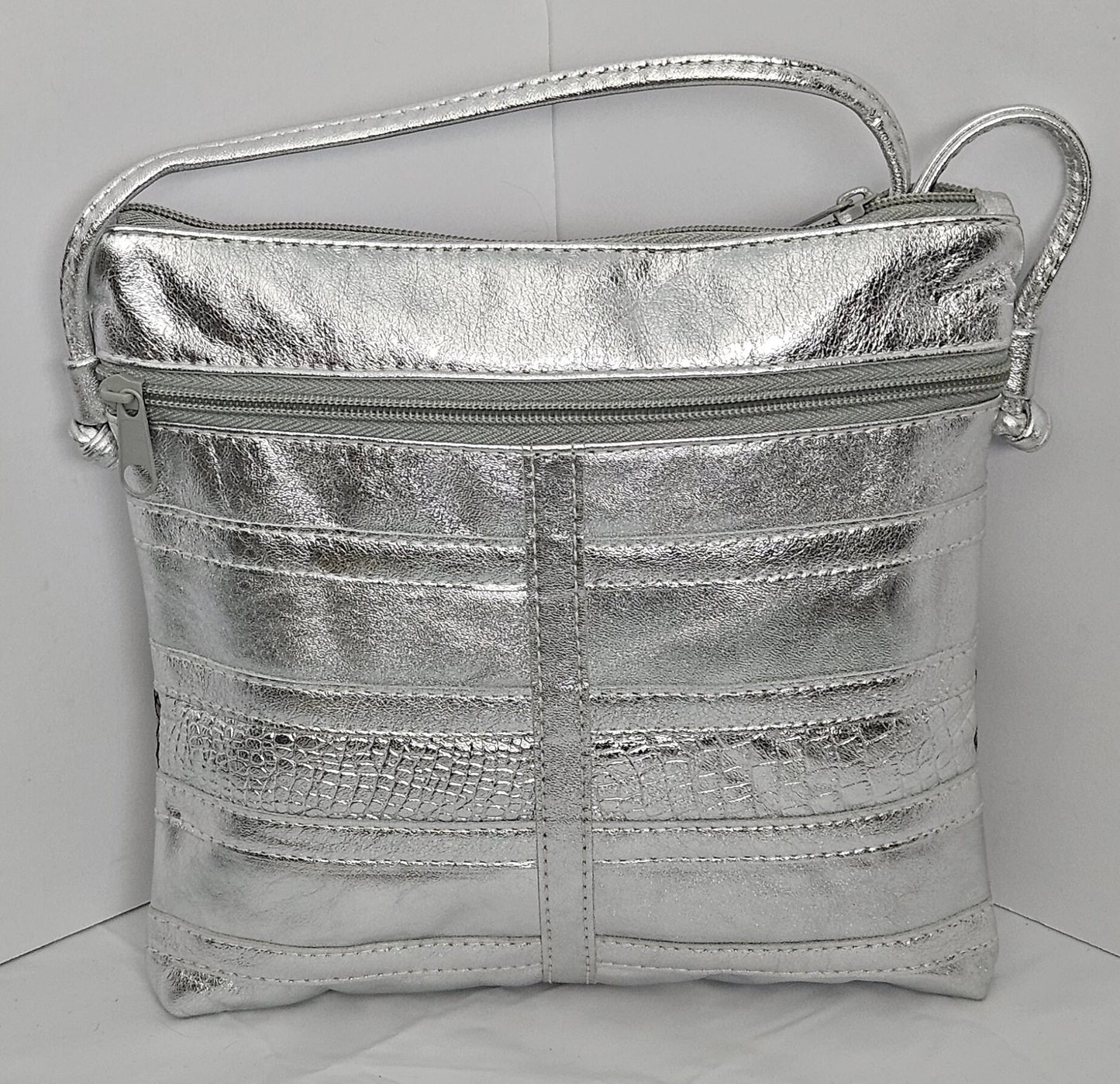 Foil metallic with pewter metallic pach work leather purse for Women,girls,and all. #305Fmp.Design for you.Made in USA.