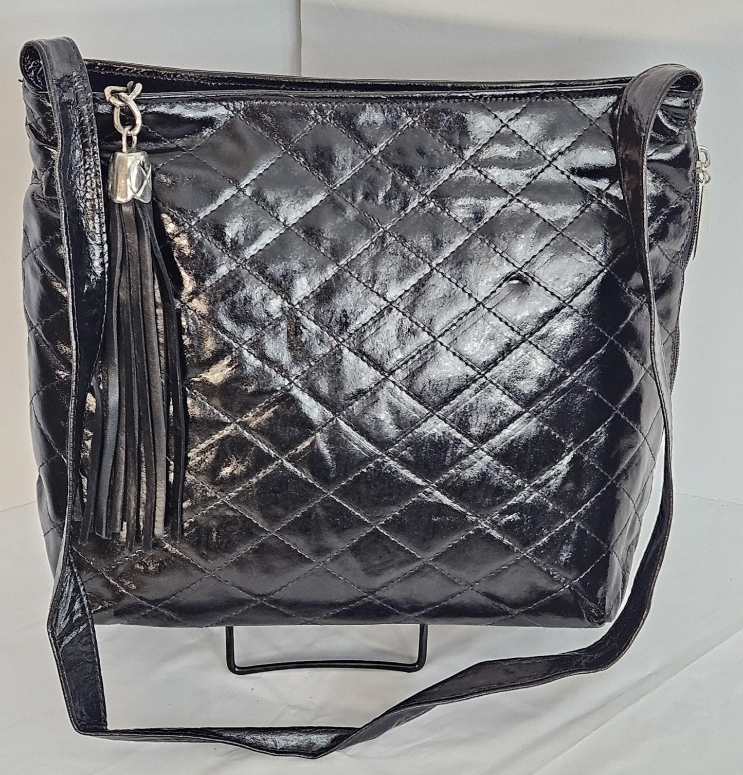 Black Patton Print Leather Handbag: Quilted Stitch Design, Side Pocket