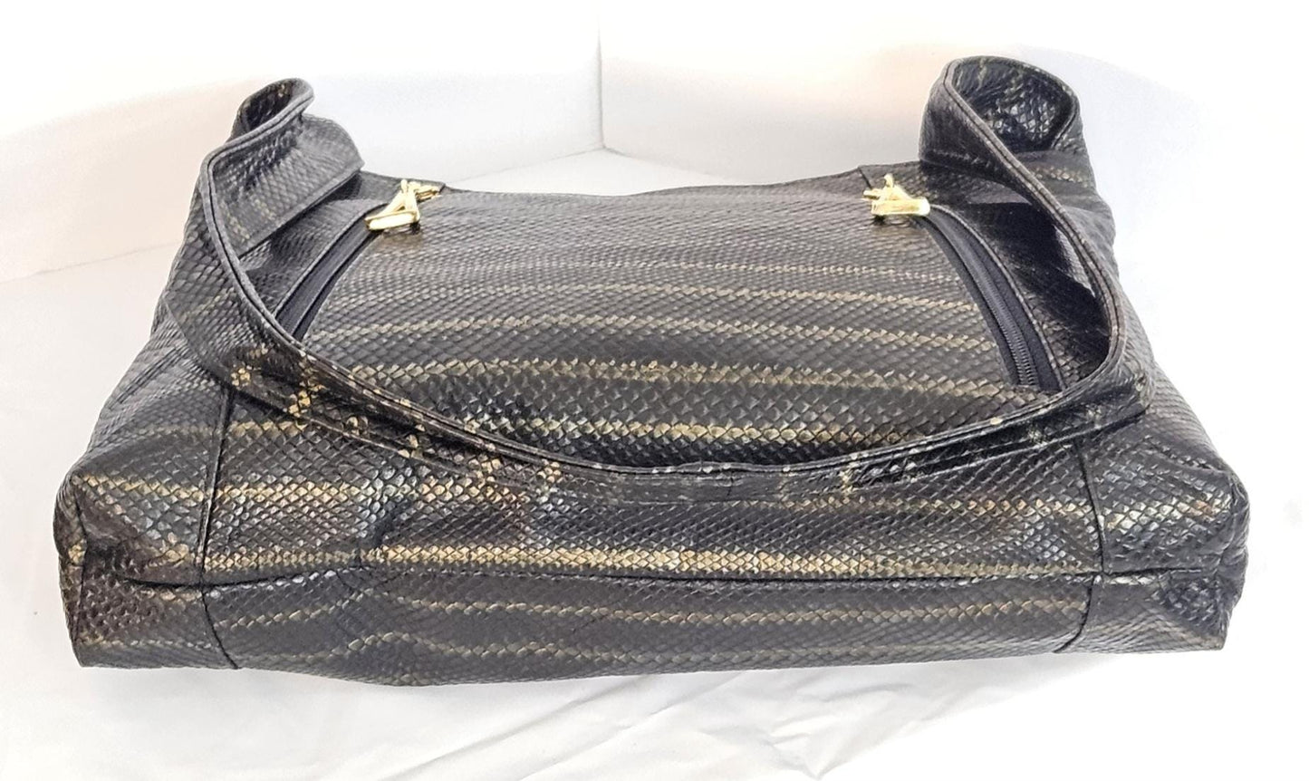 Black Two-Tone print leather handbag! Two left and right pockets.TR9044BTT Made in USA.