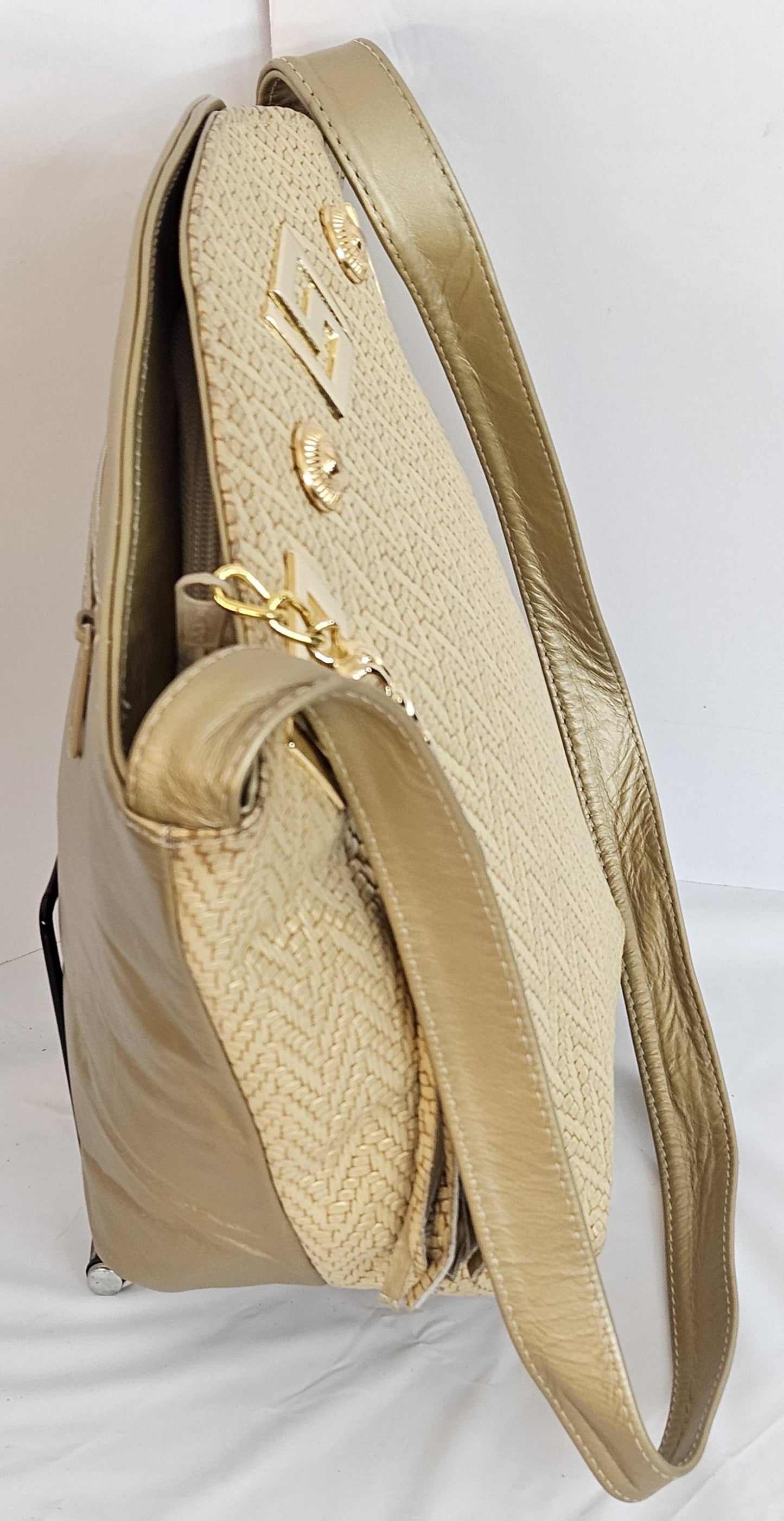 Gold mate with gold mate Print Luxury Genuine Leather Handbag for Universal Use#TR9047-zgmgp Gold Z and Butten with tassel drop metal design