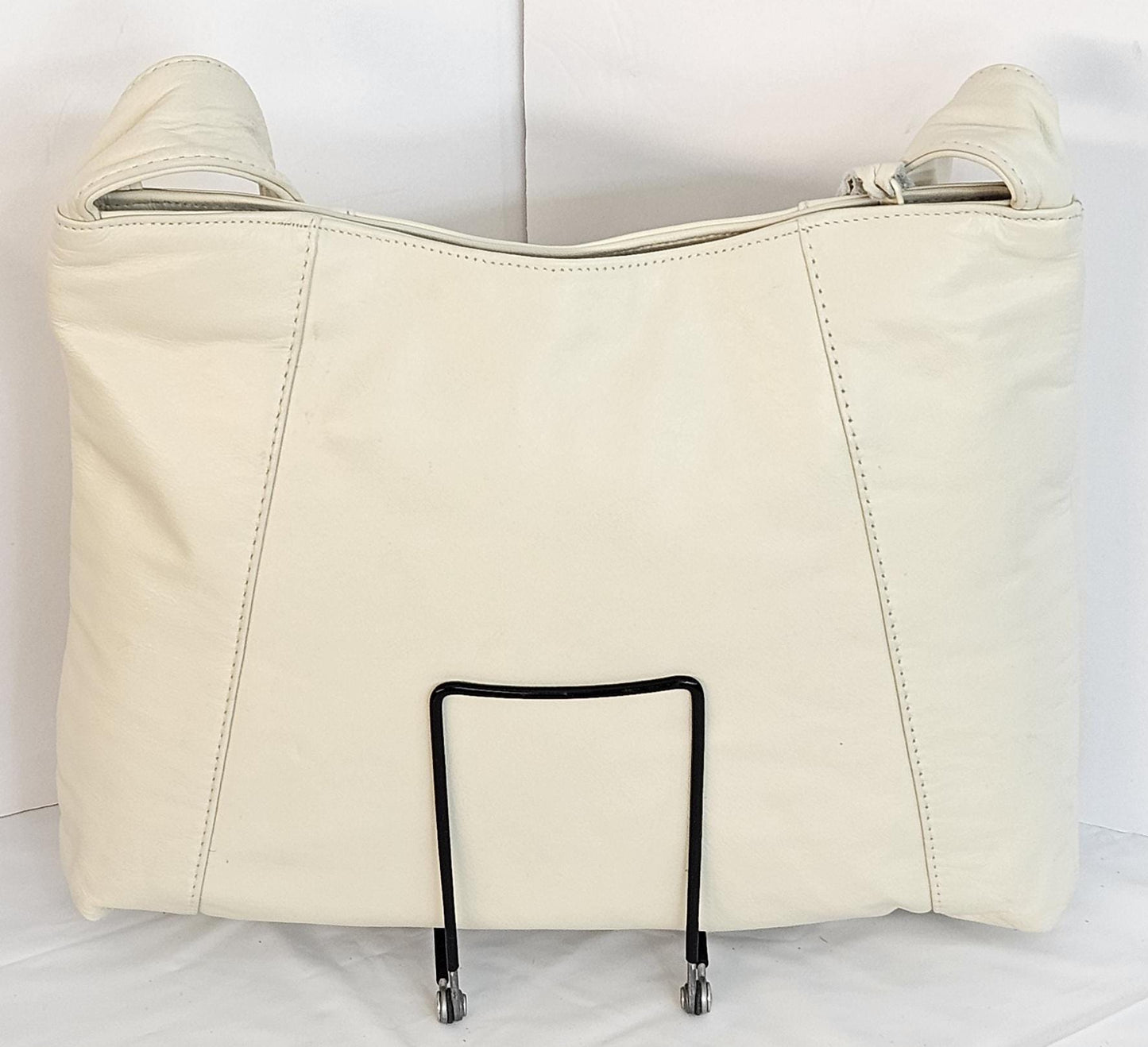 Bowne leather handbag! Two left and right pockets. Made in USA.TR9044-Bowne