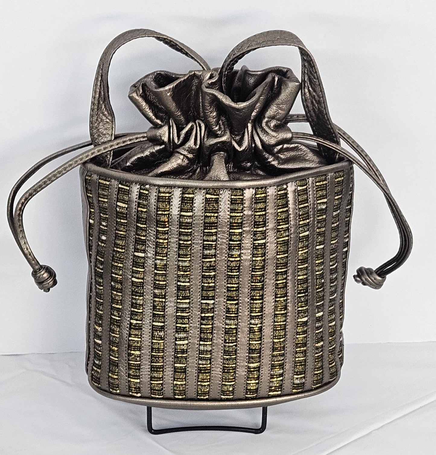 Pewter with  fabric design, zigzags works,Ladies Purse,Genuine Leather,Made in USA.#Tr2020pfzst.