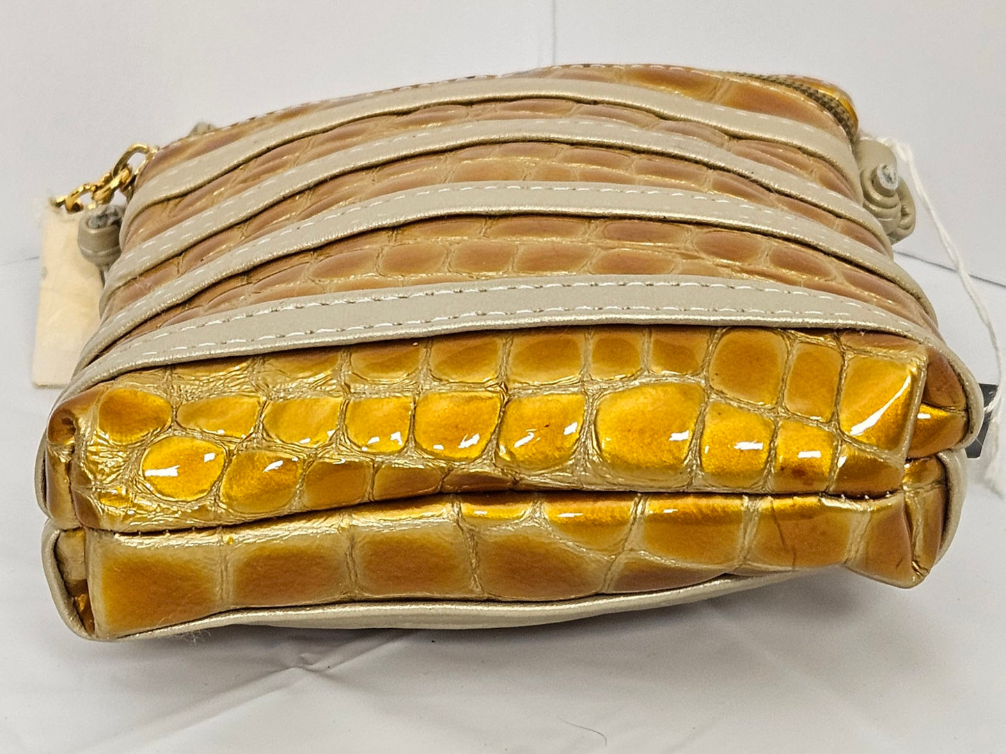 Champagne with yellow Crocodile Look Genuine Leather Handbag.Tr#p150cc.(101724)2